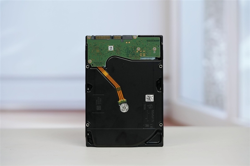 4盘RAID 0读写超1100MB/s！希捷酷狼Pro 32TB硬盘评测：百万文件快速完成备份