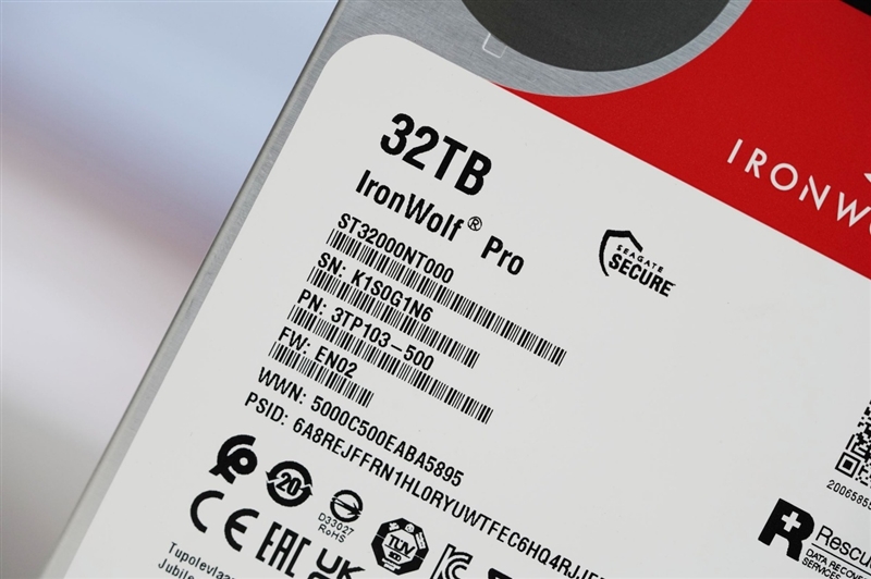 4盘RAID 0读写超1100MB/s！希捷酷狼Pro 32TB硬盘评测：百万文件快速完成备份