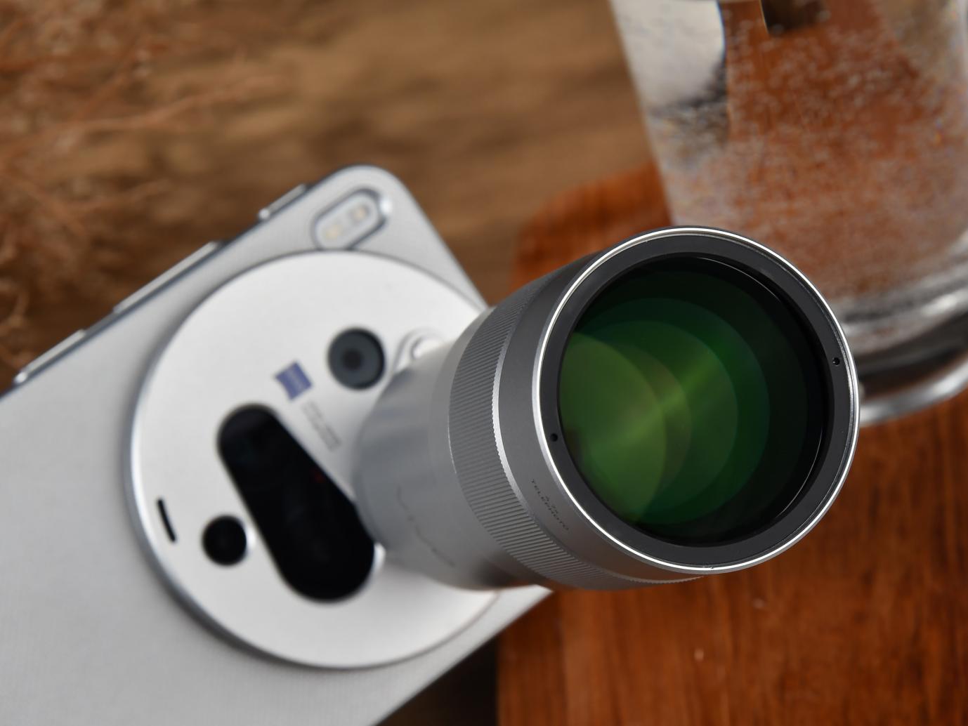 vivo X300 Ultra全面评测 手机里的“专业V单”究竟有多能打？