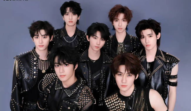 时代峰峻否认网传聊天记录！称严浩翔从未出入商K