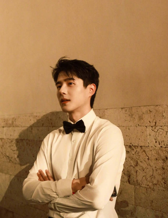 刘昊然方回应“KTV传闻”：与朋友的家中聚会