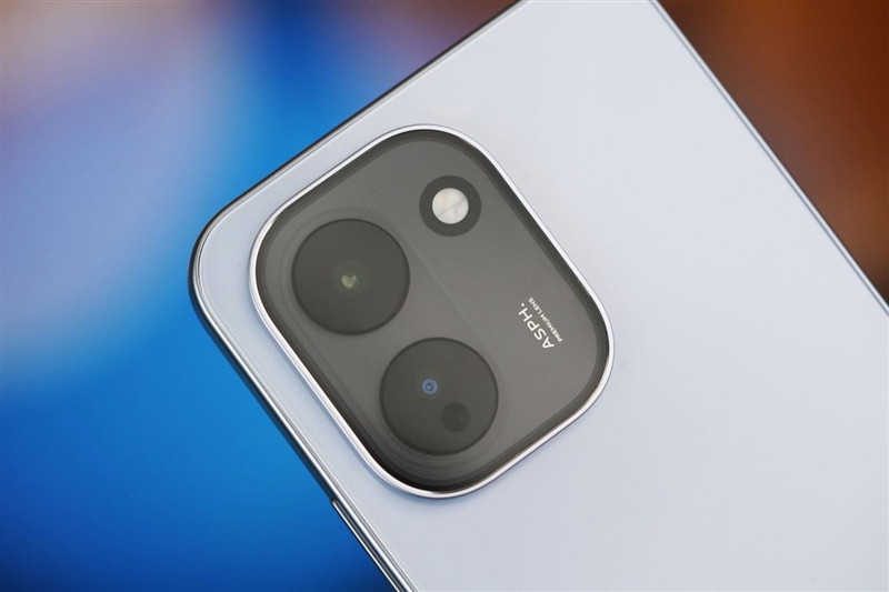 全大核性能旗舰 iQOO Z11 深度评测：165Hz 丝滑体验 游戏党真正的性价比利器