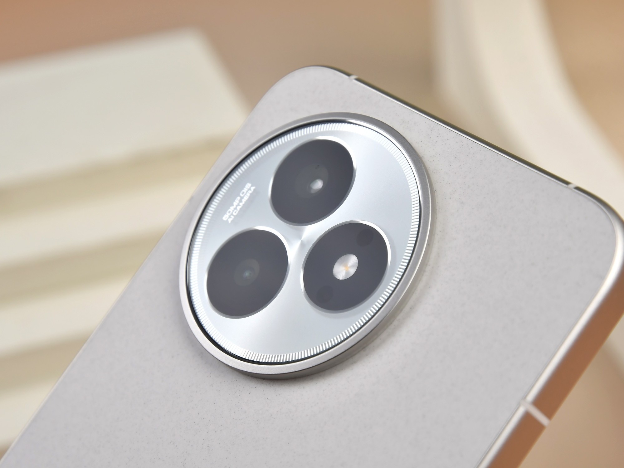 红米旗舰能否顶住涨价压力？REDMI K90 至尊版前瞻