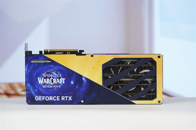 选择虚空还是圣光？微星RTX 5070魔兽世界至暗之夜联名显卡评测：设计精致性能强劲 陪你继续征战艾泽拉斯