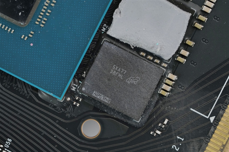 选择虚空还是圣光？微星RTX 5070魔兽世界至暗之夜联名显卡评测：设计精致性能强劲 陪你继续征战艾泽拉斯