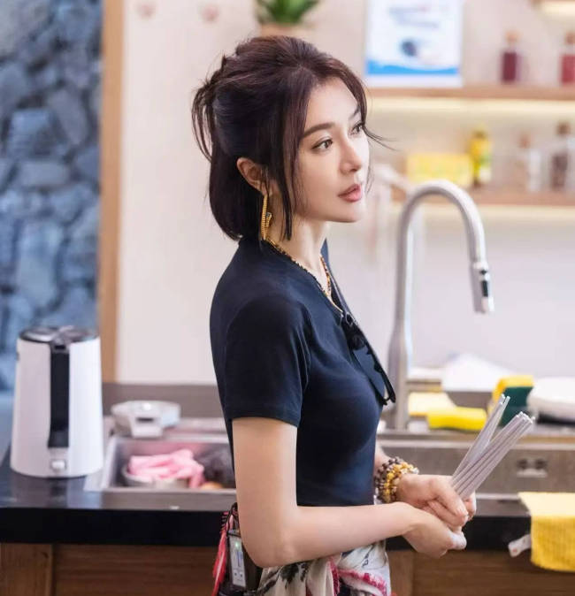 秦岚工作室回应和金子涵关系：从未有过任何往来