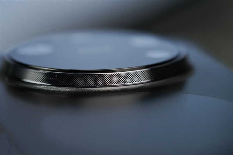 最强麒麟芯+自研风冷 华为Mate80 Pro MAX 风驰版全面评测：涡轮散热封神 性能稳到骨子里