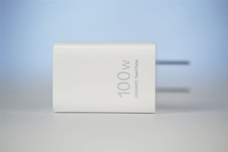 最强麒麟芯+自研风冷 华为Mate80 Pro MAX 风驰版全面评测：涡轮散热封神 性能稳到骨子里