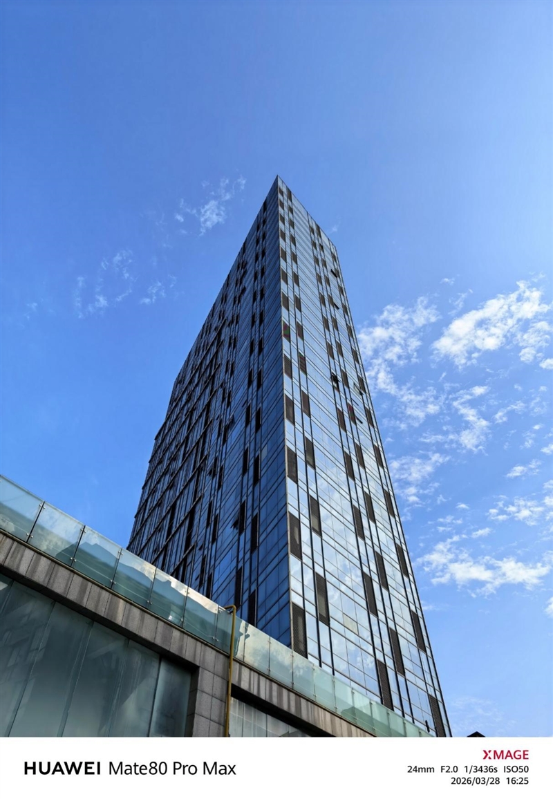 最强麒麟芯+自研风冷 华为Mate80 Pro MAX 风驰版全面评测：涡轮散热封神 性能稳到骨子里