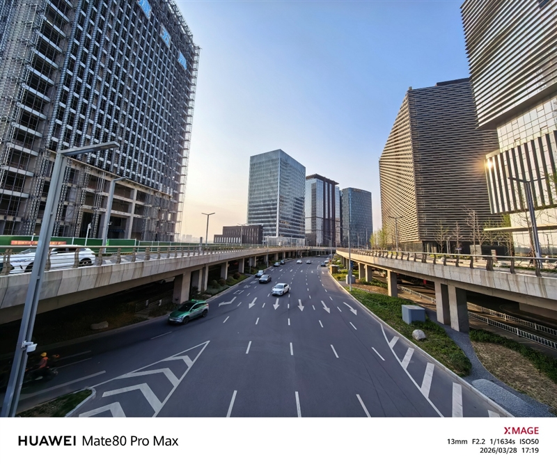 最强麒麟芯+自研风冷 华为Mate80 Pro MAX 风驰版全面评测：涡轮散热封神 性能稳到骨子里