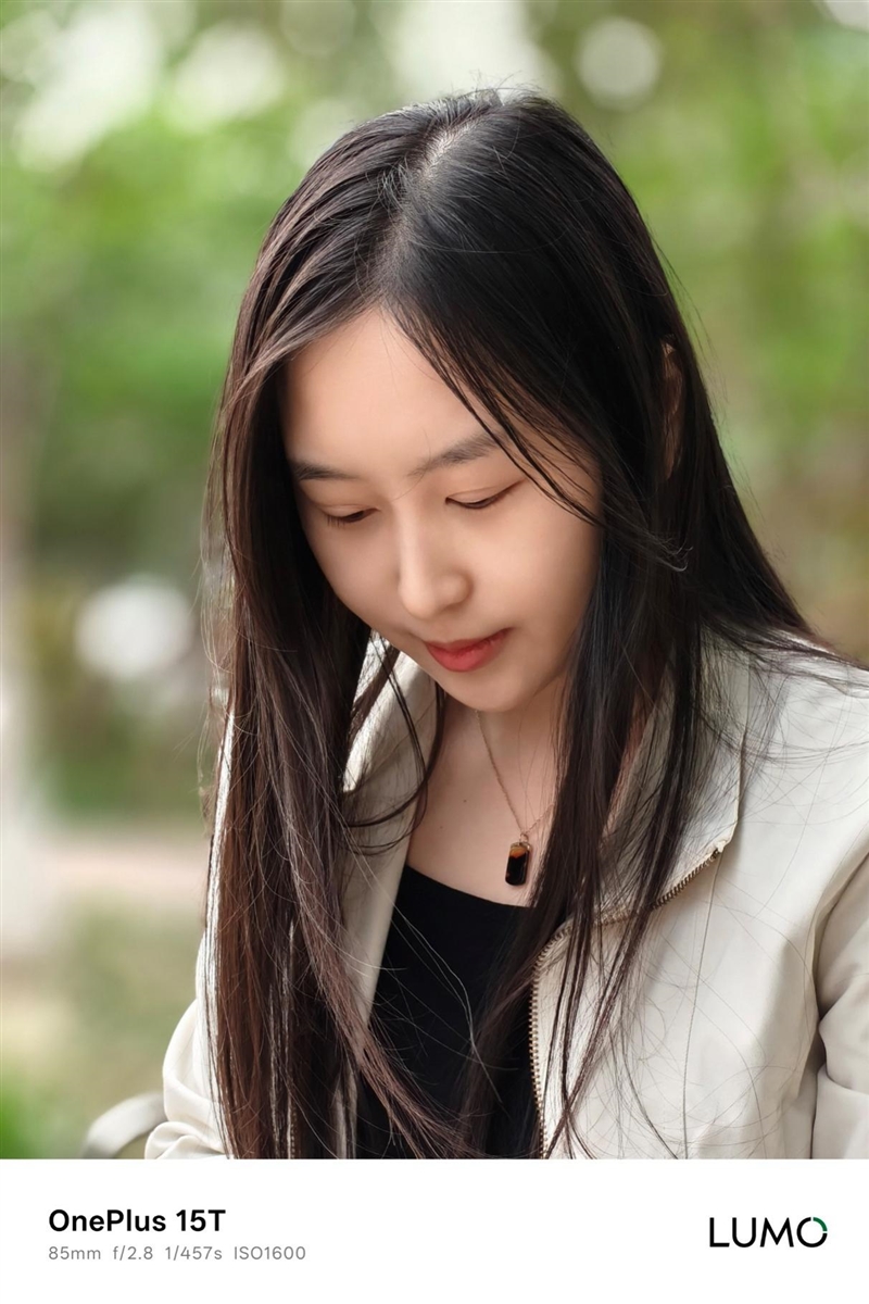 小屏不妥协配置反升级！一加15T手机深度评测：小巧玲珑的满血性能旗舰