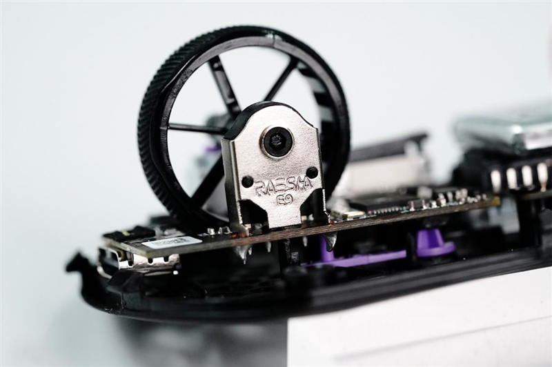 39g无打孔+原生双8K！雷柏VT0 Air MAX / VT3s Air MAX鼠标评测：轻到飞起还快到极致